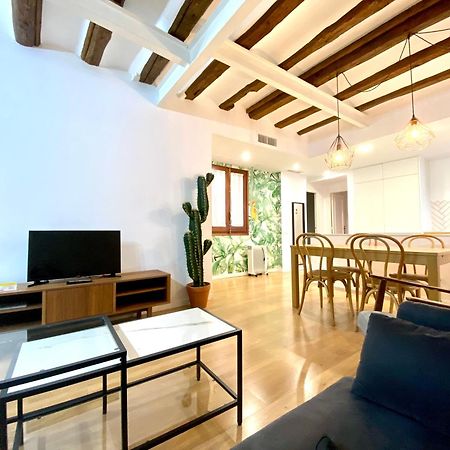 Vtz El Balcon De Rey Alfonso I Apartment Zaragoza Bagian luar foto