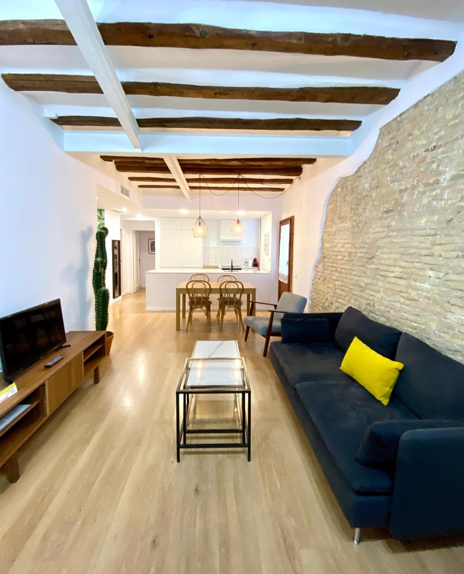 Vtz El Balcon De Rey Alfonso I Apartment Zaragoza Bagian luar foto